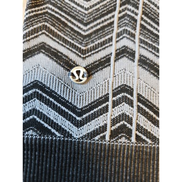 Lululemon Ebb To Street Pant Size 6 VGUC - Picture 12 of 12